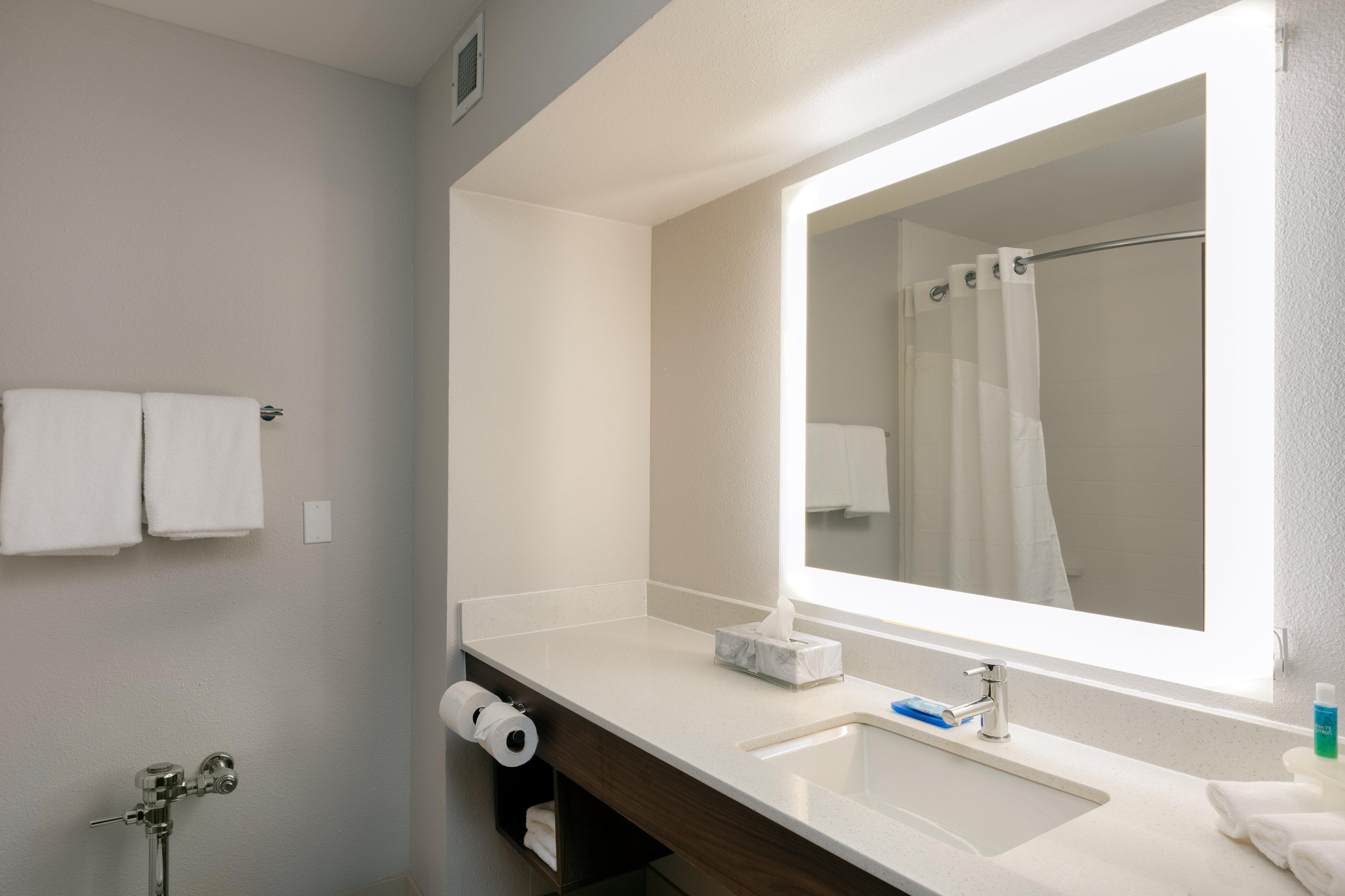 Holiday Inn Express & Suites Milton East I-10 By Ihg Екстериор снимка