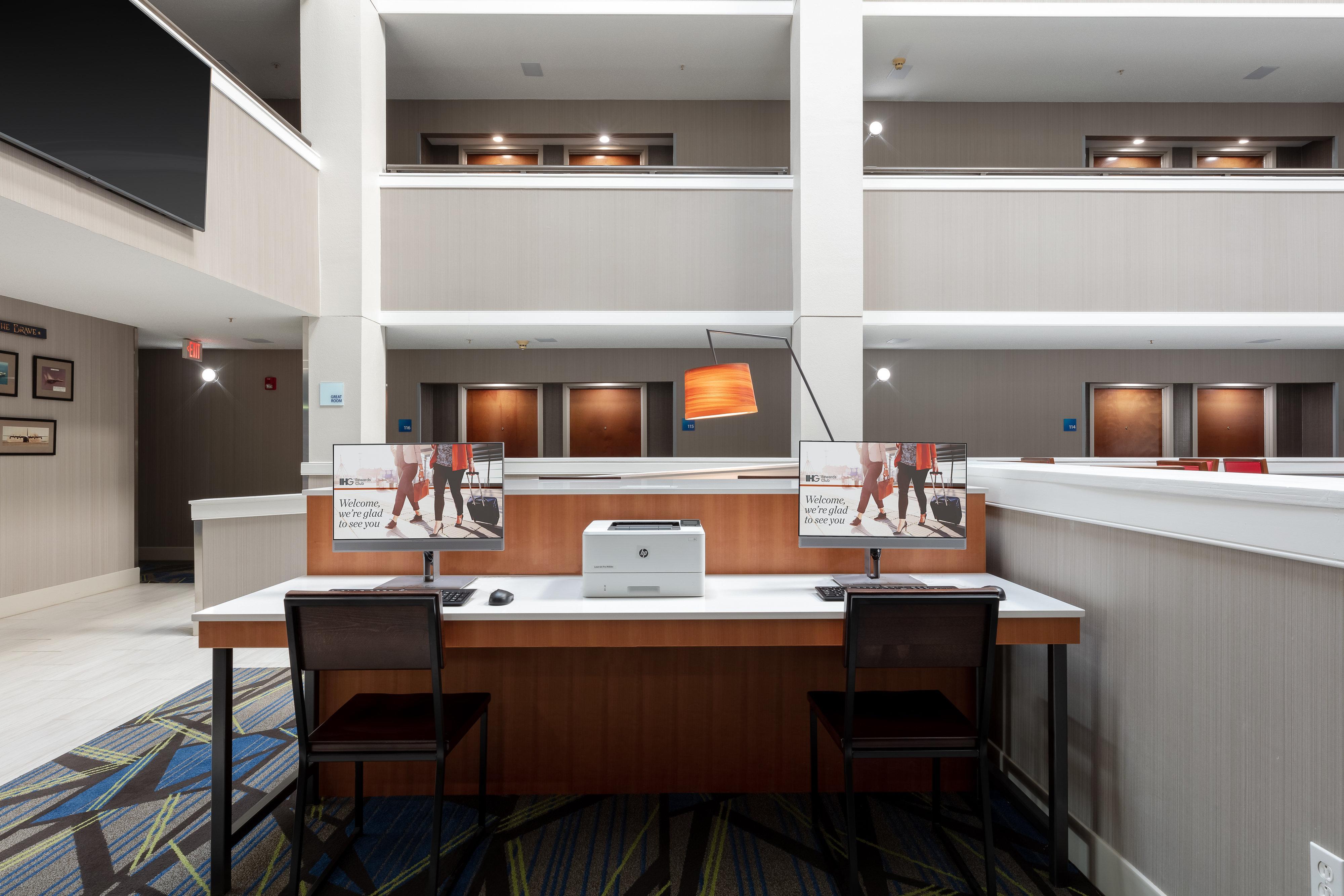 Holiday Inn Express & Suites Milton East I-10 By Ihg Екстериор снимка