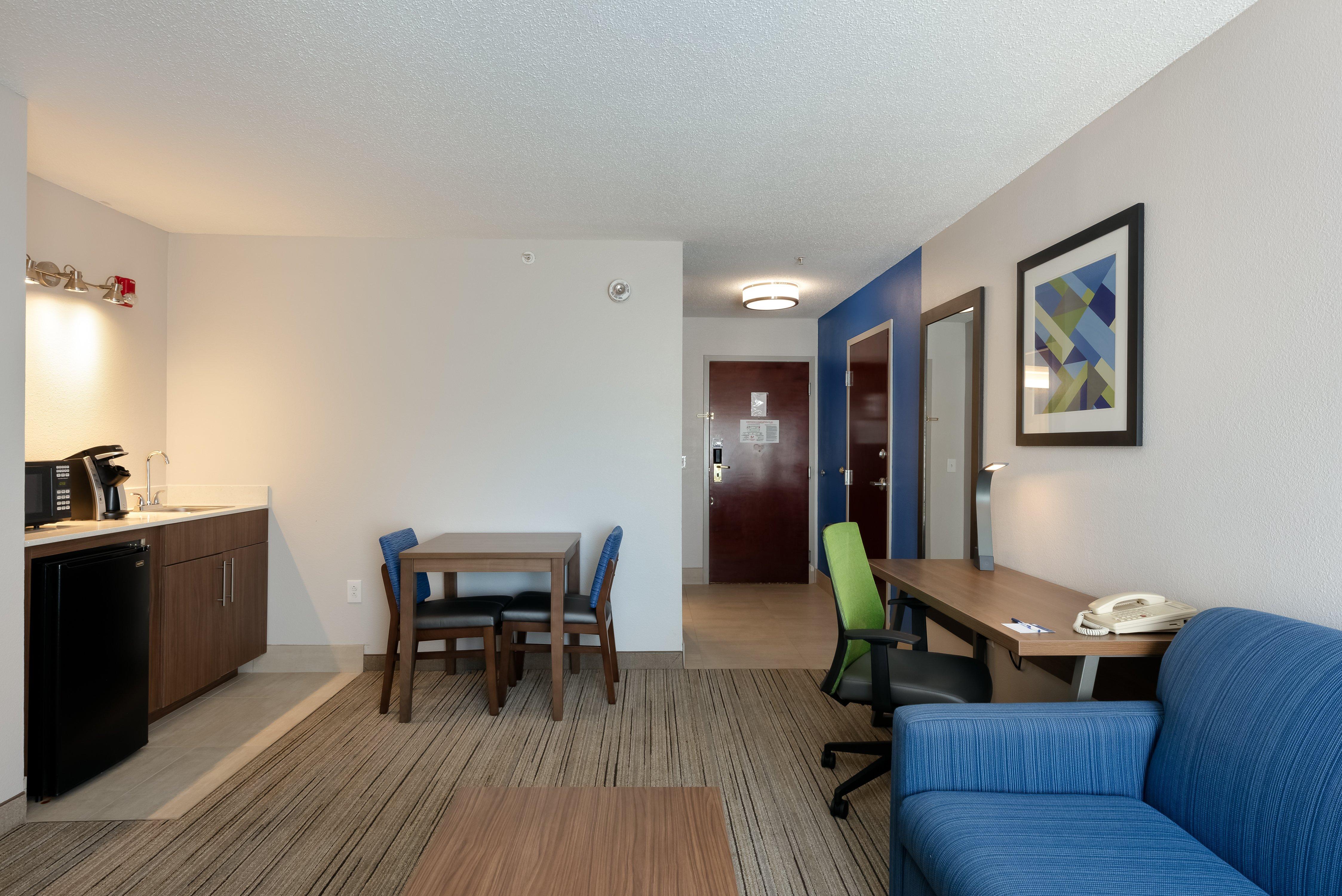 Holiday Inn Express & Suites Milton East I-10 By Ihg Екстериор снимка