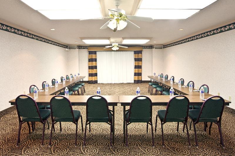 Holiday Inn Express & Suites Milton East I-10 By Ihg Екстериор снимка