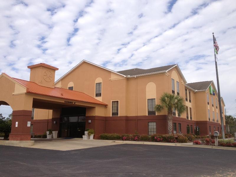 Holiday Inn Express & Suites Milton East I-10 By Ihg Екстериор снимка